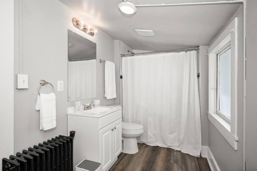 Entire 2nd And 3rd Level Of Spacious Historic *
